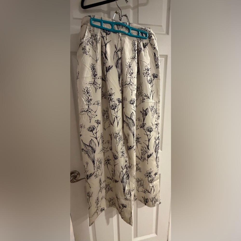 Cider Cream and Black Floral Fabric